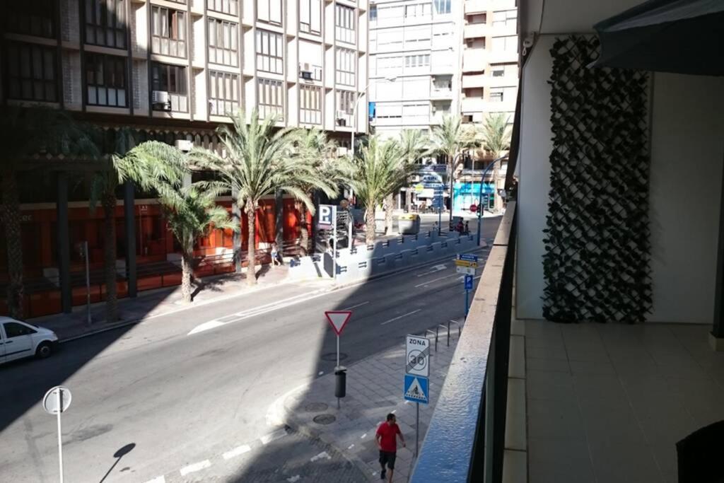 Espacioso Y Centrico Piso Con Zona Chill-Out Apartman Alicante Kültér fotó