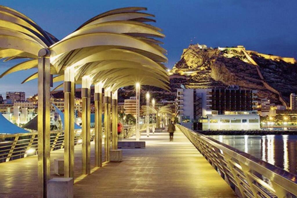 Espacioso Y Centrico Piso Con Zona Chill-Out Alicante Kültér fotó