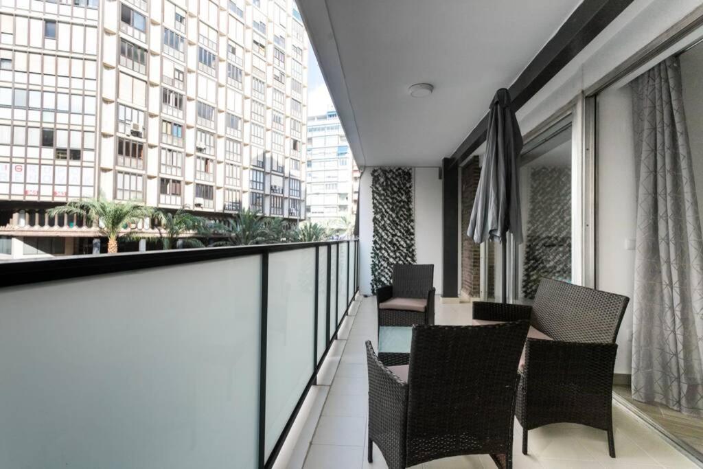 Espacioso Y Centrico Piso Con Zona Chill-Out Alicante Kültér fotó