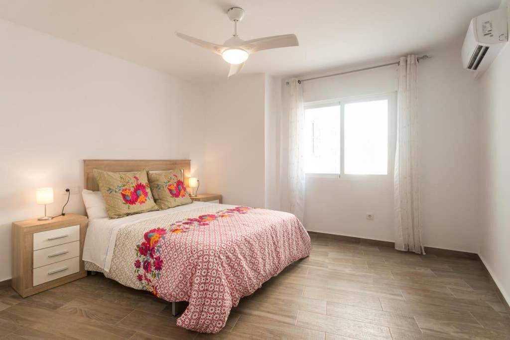 Espacioso Y Centrico Piso Con Zona Chill-Out Apartman Alicante Kültér fotó